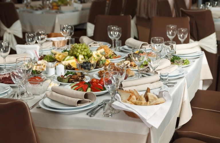 stół bankietowy
