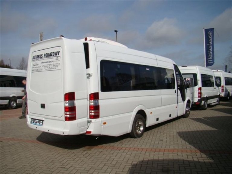 mercedes-benz-sprinter-2013-5