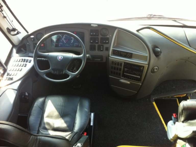 scania-irizar-new-century-2009-4